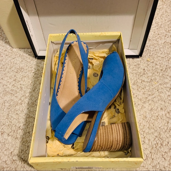 Restricted Columbia block heels - Picture 6 of 7